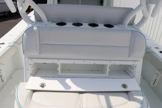 Slide: The Image of Yellowfin 36 Offshore 2018 - 19