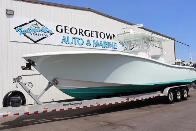 Slide: The Image of Yellowfin 36 Offshore 2018 - 2