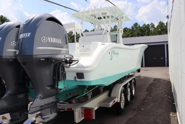 Slide: The Image of Yellowfin 36 Offshore 2018 - 5