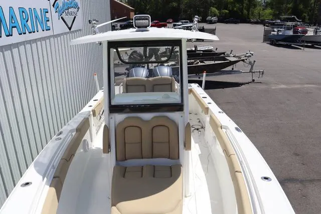 Slide: The Image of Sea Hunt Gamefish 27 With Coffin Box 2017 - 4