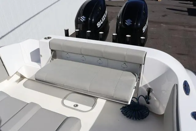 Slide: The Image of Cape Horn 27XS 2023 - 10