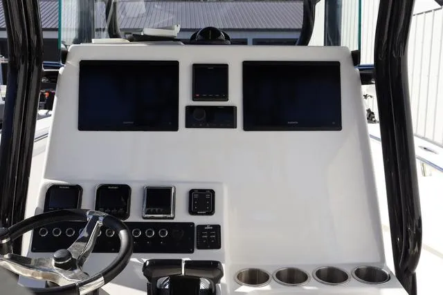 Slide: The Image of Cape Horn 27XS 2023 - 15