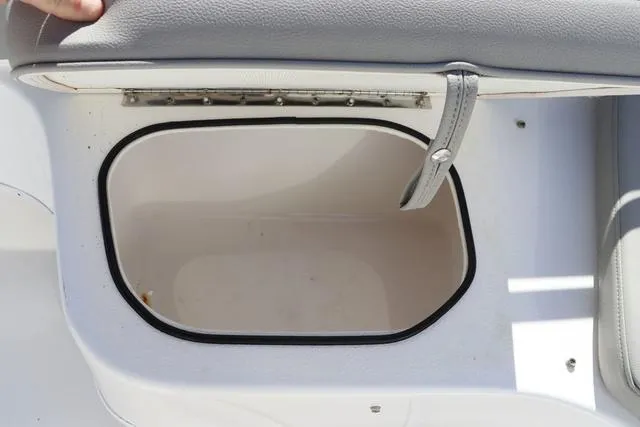 Slide: The Image of Cape Horn 27XS 2023 - 27