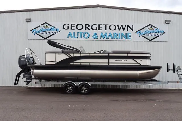 Slide: The Image of 2024 Bennington 22 SSR-SPS pontoon boat displayed at Georgetown Auto & Marine dealership. - 8