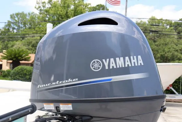 Slide: The Image of Yamaha four-stroke outboard motor on 2023 May-Craft 1900 CC boat. - 7