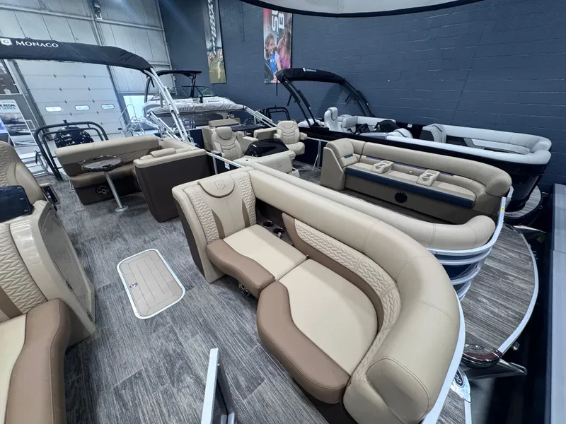 Slide: The Image of Monaco 235 SFL 2025 - 7