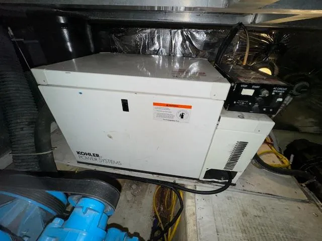 Slide: The Image of Carver Yachts 36 Motor Yacht 2006 - 53