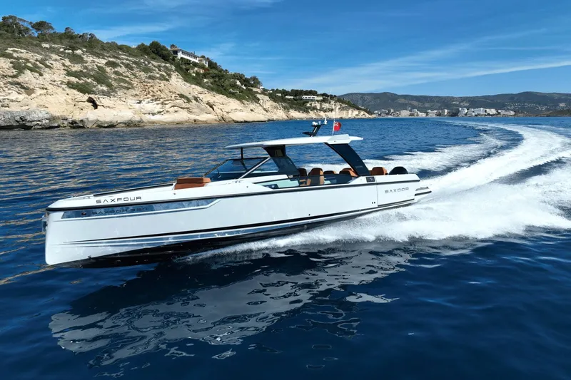 Slide: The Image of Saxdor 320 GTO 2026 - 31