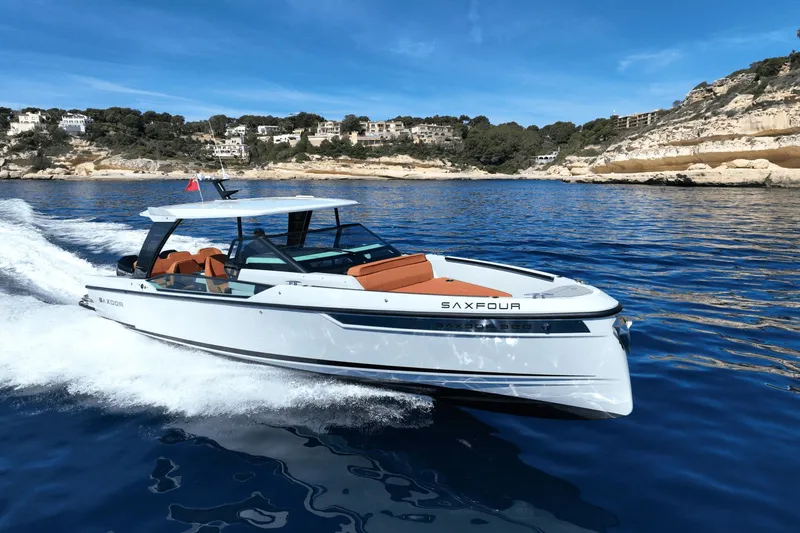 Slide: The Image of Saxdor 320 GTO 2026 - 33