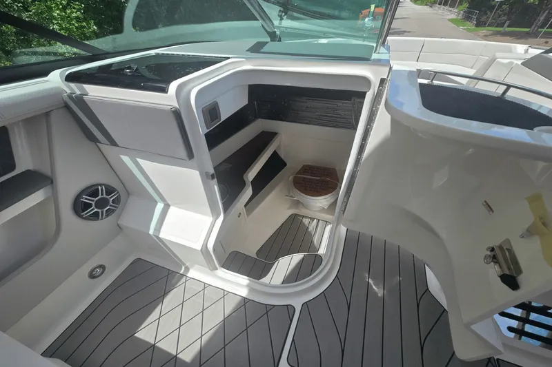 Slide: The Image of Sea Ray SLX 310 Outboard 2026 - 15