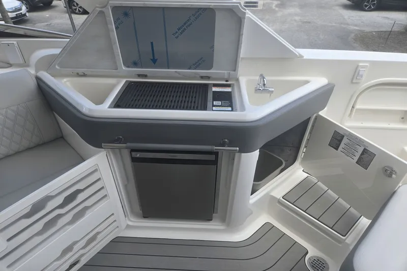 Slide: The Image of Sea Ray SLX 310 Outboard 2026 - 9