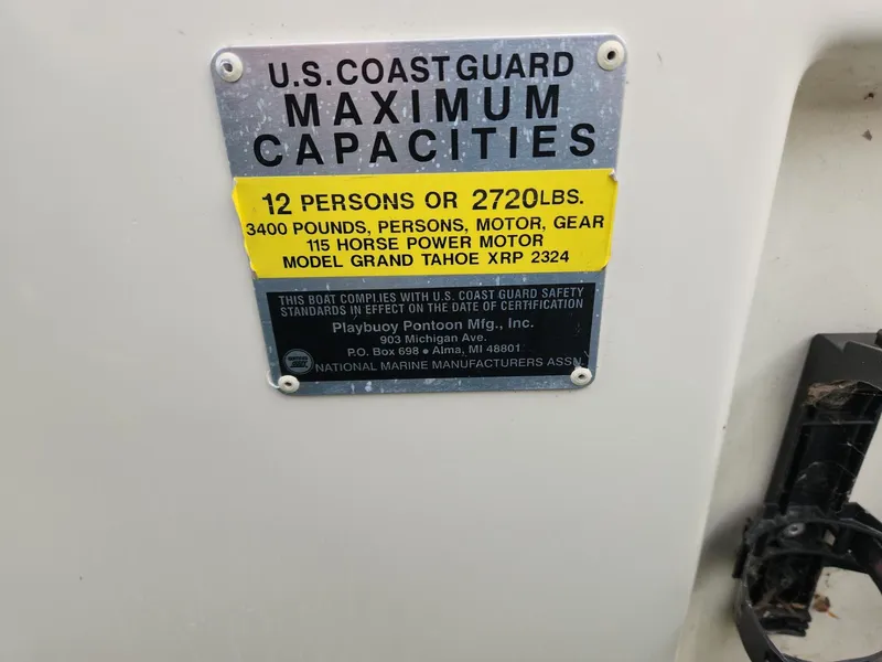 Slide: The Image of U.S. Coast Guard capacity plate for 2005 Tahoe Pontoon GRAND TAHOE XRP 23 boat. - 19