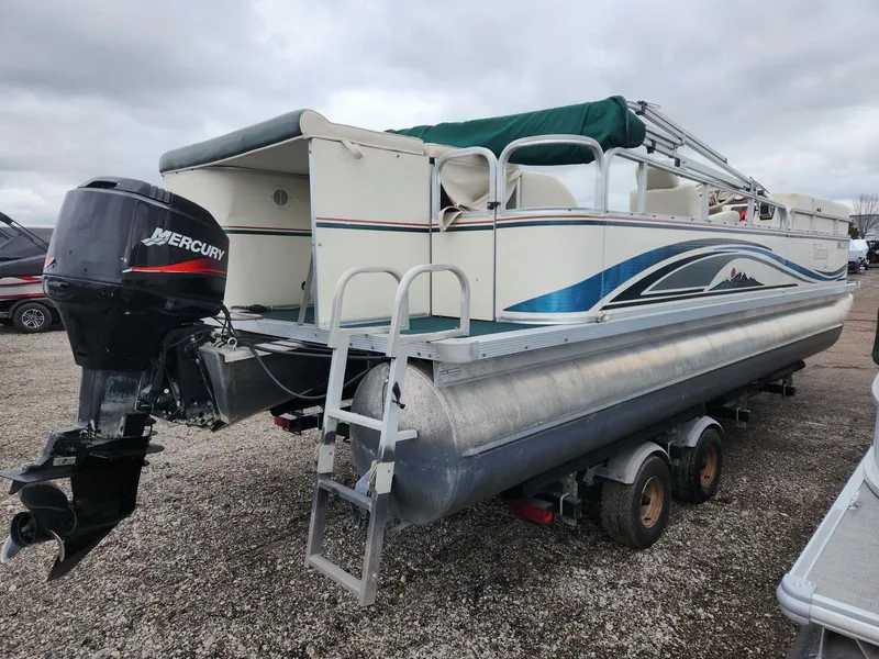 Slide: The Image of 2005 Tahoe Pontoon GRAND TAHOE XRP 23 with Mercury outboard motor on trailer. - 4
