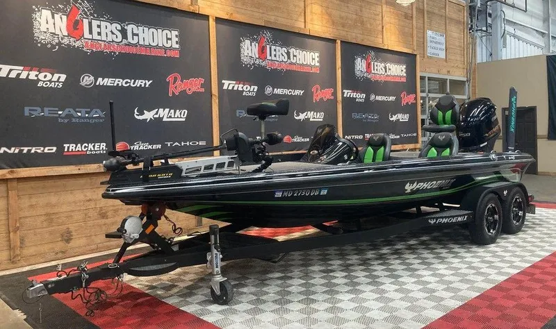 Slide: The Image of 2018 Phoenix 20 PHX fishing boat displayed at Anglers Choice showroom. - 4