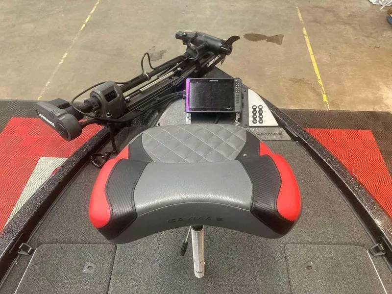 Slide: The Image of 2022 Caymas CX 21 PRO boat seat with control panel and equipment. - 9