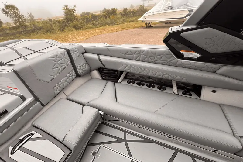 Slide: The Image of Nautique Super Air Nautique G25 Paragon 2026 - 16