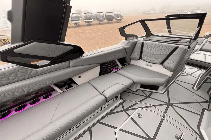 Slide: The Image of Nautique Super Air Nautique G25 Paragon 2026 - 19