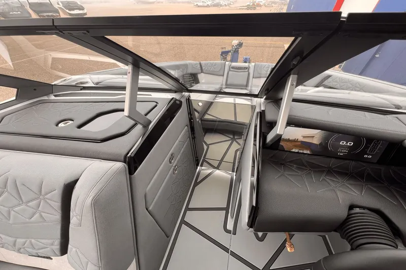 Slide: The Image of Nautique Super Air Nautique G25 Paragon 2026 - 41