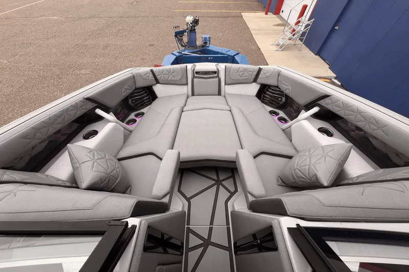 Slide: The Image of Nautique Super Air Nautique G25 Paragon 2026 - 49