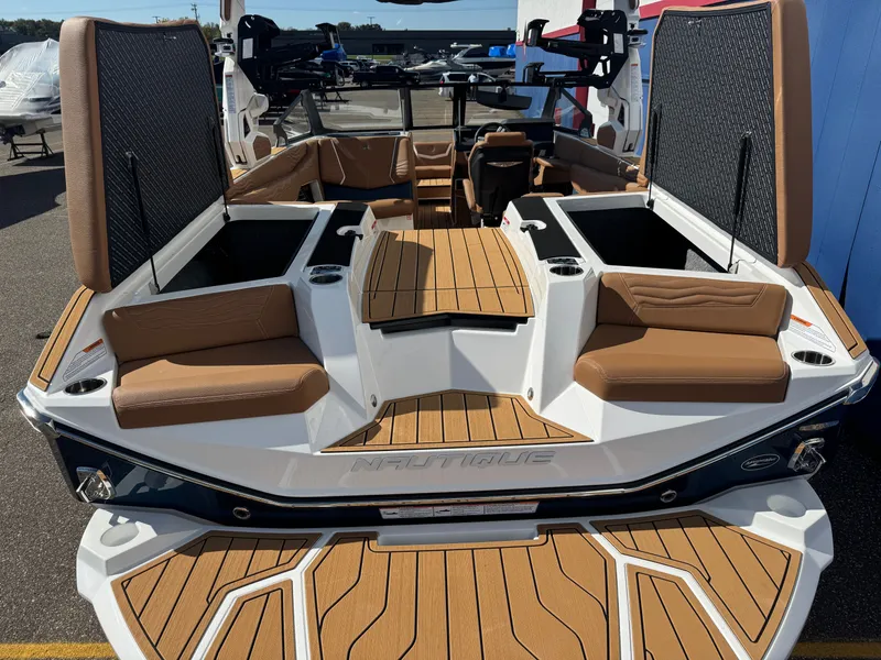 Slide: The Image of Nautique Super Air Nautique G23 2026 - 10