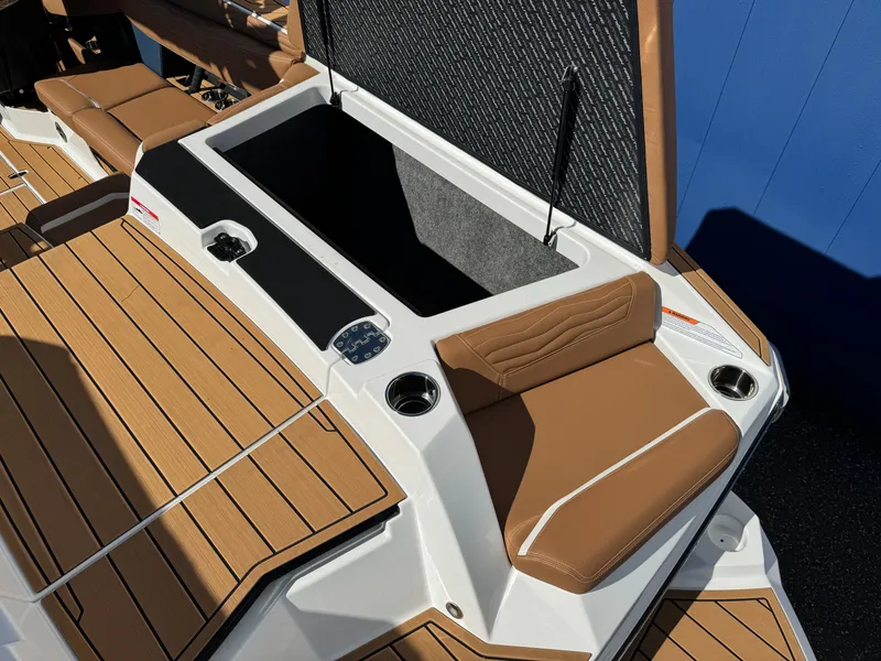Slide: The Image of Nautique Super Air Nautique G23 2026 - 12