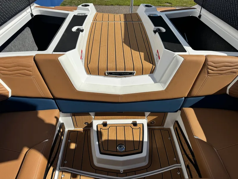 Slide: The Image of Nautique Super Air Nautique G23 2026 - 14
