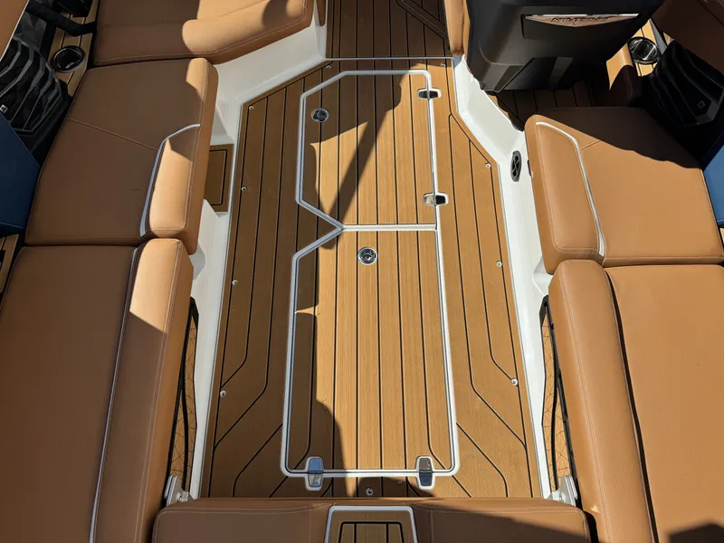Slide: The Image of Nautique Super Air Nautique G23 2026 - 22