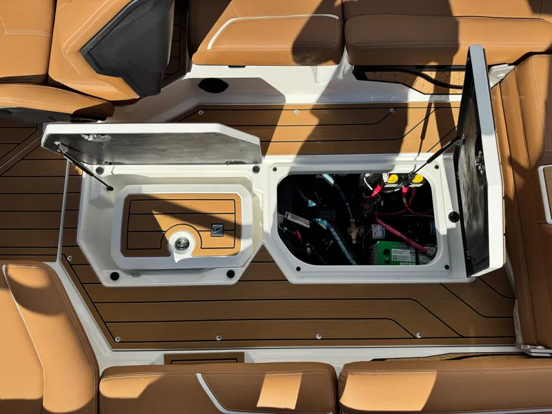 Slide: The Image of Nautique Super Air Nautique G23 2026 - 23