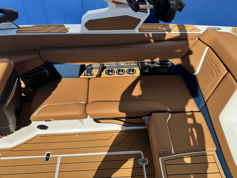 Slide: The Image of Nautique Super Air Nautique G23 2026 - 26