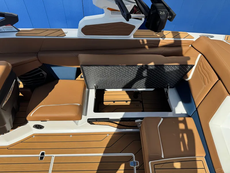 Slide: The Image of Nautique Super Air Nautique G23 2026 - 28