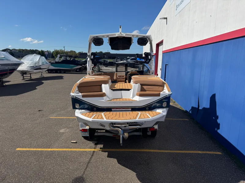 Slide: The Image of Nautique Super Air Nautique G23 2026 - 3