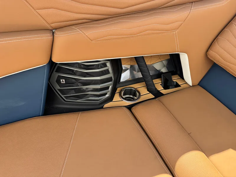 Slide: The Image of Nautique Super Air Nautique G23 2026 - 35