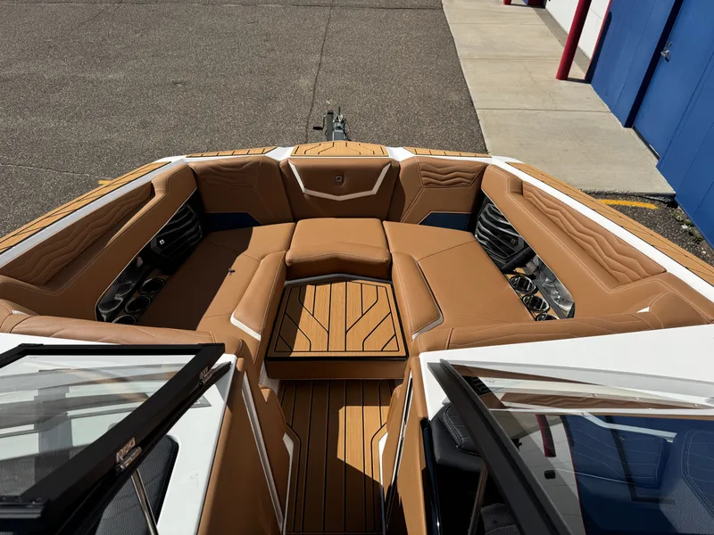 Slide: The Image of Nautique Super Air Nautique G23 2026 - 47