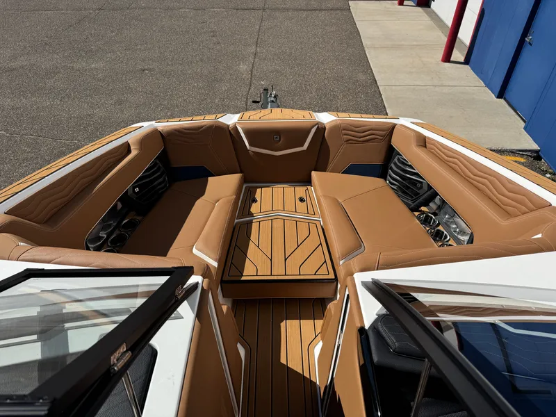 Slide: The Image of Nautique Super Air Nautique G23 2026 - 49