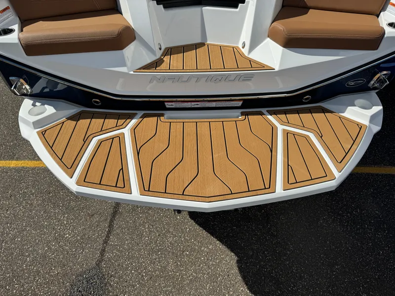 Slide: The Image of Nautique Super Air Nautique G23 2026 - 5