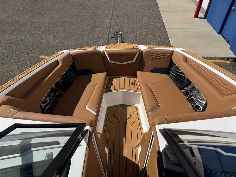 Slide: The Image of Nautique Super Air Nautique G23 2026 - 51