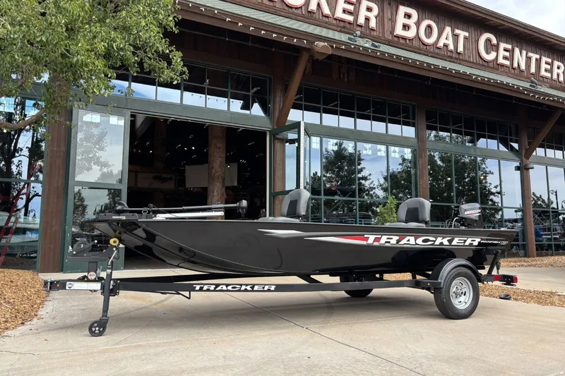 The Image of 2025 Tracker Panfish 17 boat displayed at Tracker Boat Center. - 0