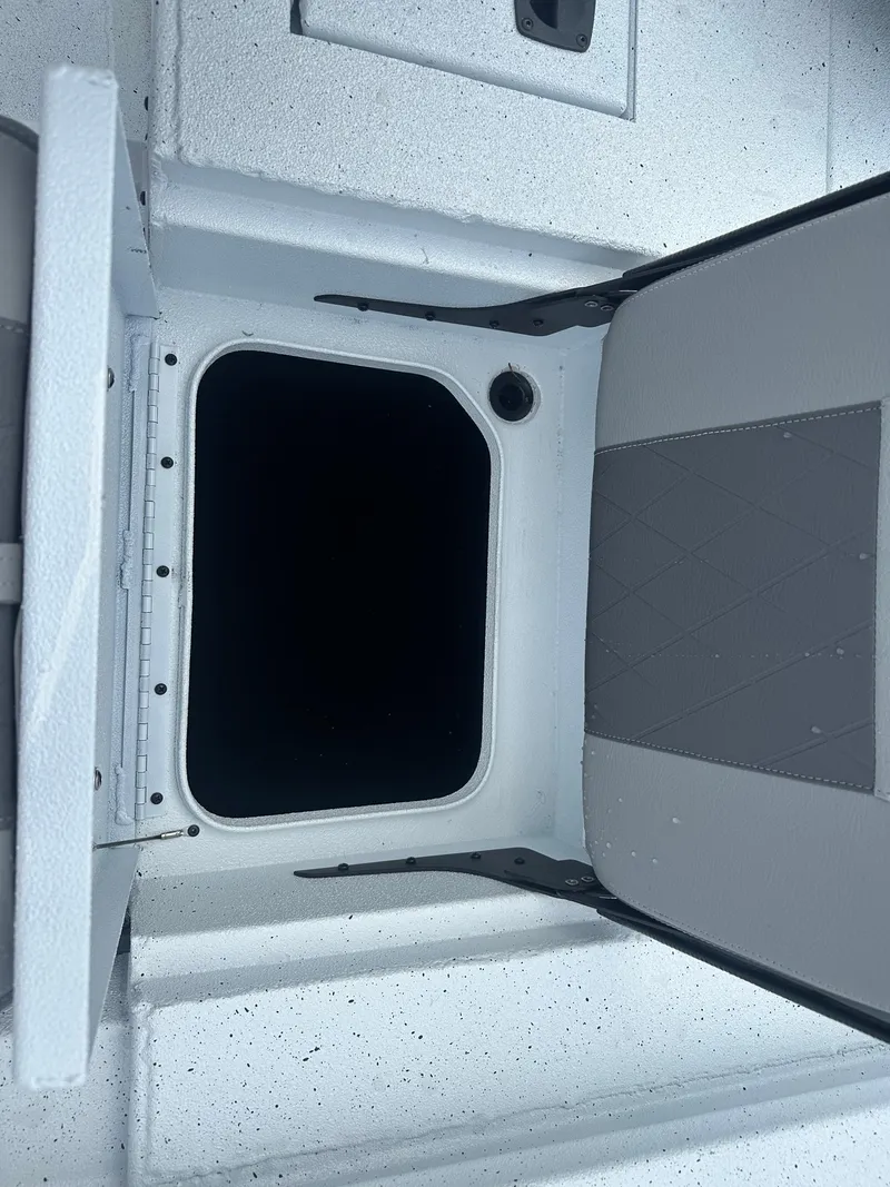 Slide: The Image of Xpress SW20B 2025 - 31