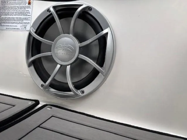 Slide: The Image of Speaker on 2018 Yamaha Boats 212X, featuring sleek design and modern audio system. - 38