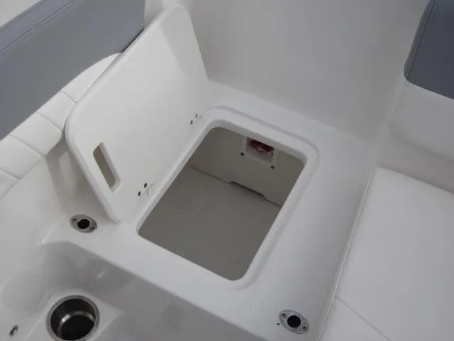 Slide: The Image of Chaparral 19 SSi OB 2025 - 21