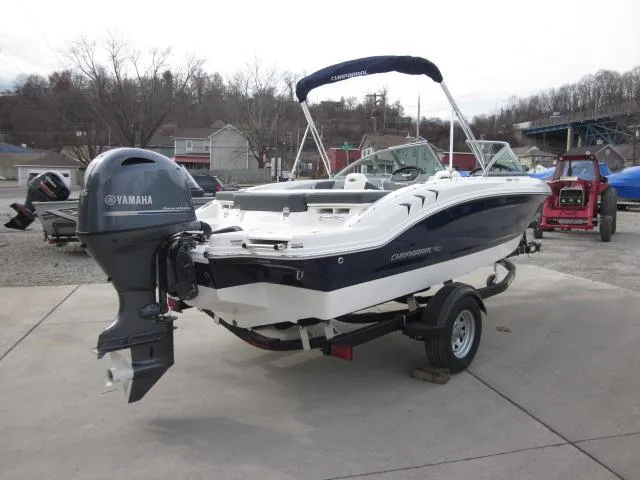 Slide: The Image of Chaparral 19 SSi OB 2025 - 5