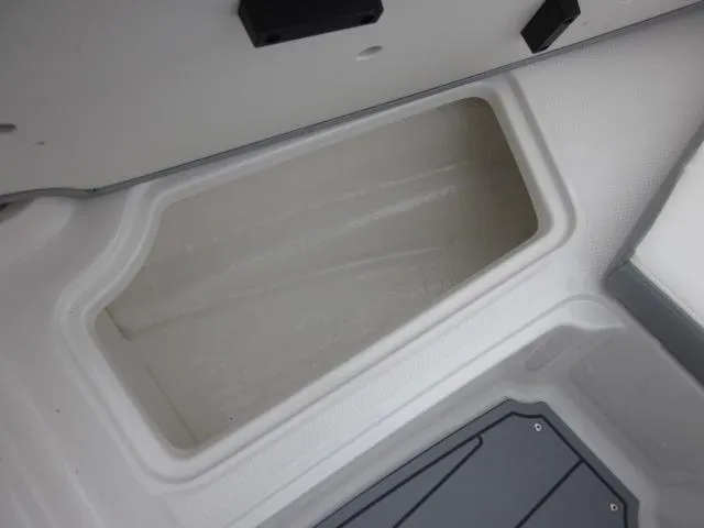 Slide: The Image of Chaparral 21 SSi OB 2025 - 14