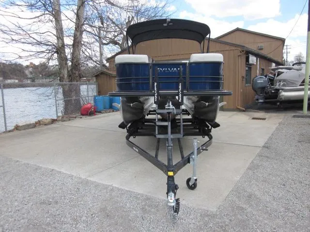 Slide: The Image of Sylvan Mirage X3 2025 - 8