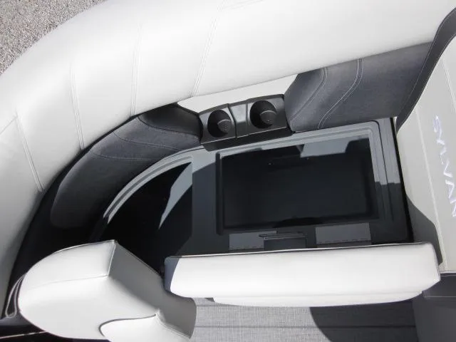 Slide: The Image of Sylvan Mirage 8520 CLZ DH 2025 - 11