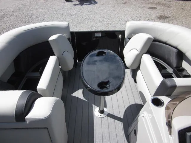 Slide: The Image of Sylvan Mirage 8520 CLZ DH 2025 - 12