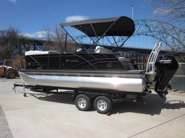 Slide: The Image of Sylvan Mirage 8520 CLZ DH 2025 - 3