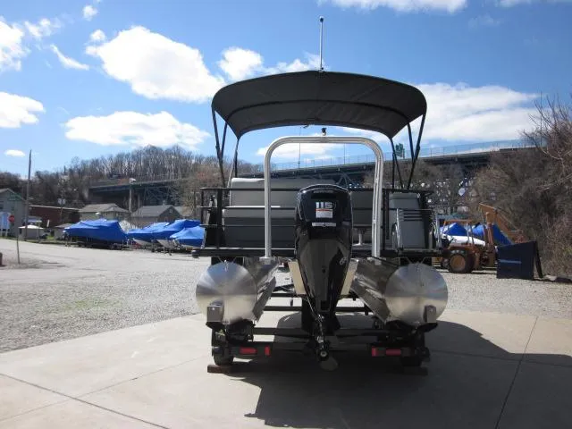 Slide: The Image of Sylvan Mirage 8520 CLZ DH 2025 - 4