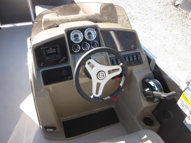 Slide: The Image of Sylvan Mirage 822 LZ 2025 - 16