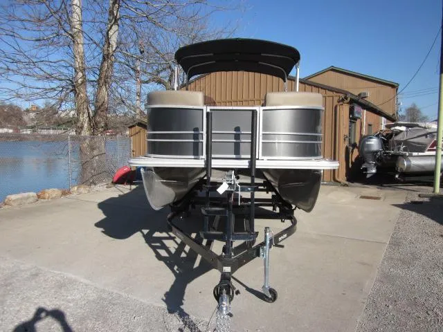 Slide: The Image of Sylvan Mirage 822 LZ 2025 - 8