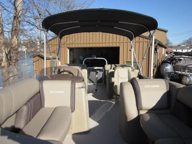 Slide: The Image of Sylvan Mirage 822 LZ 2025 - 9